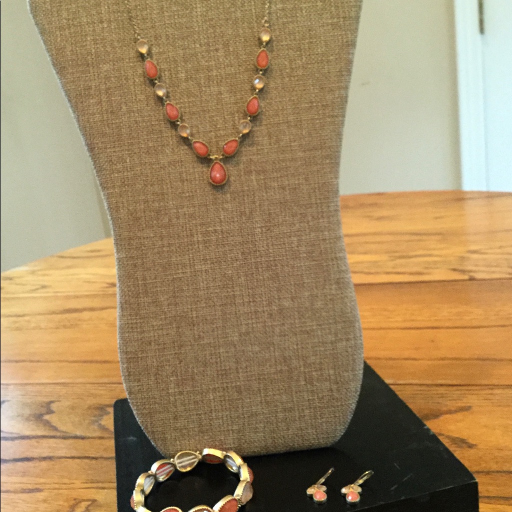 Vintage America Necklace Earrings Necklace 10$